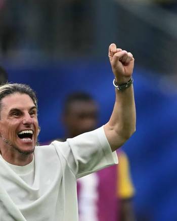 Terminó el ciclo de Beccacece al frente de la Selección de Ecuador