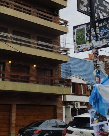 Hinchas homenajearon a Diego en Segurola y Habana antes del duelo ante Inglaterra